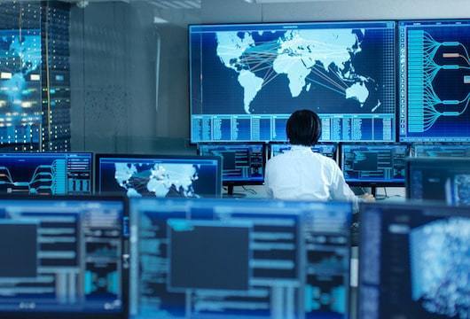 6125e9e8b8af7.jpg 美國機房.jpg